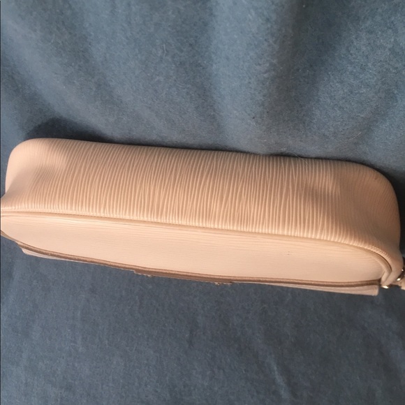 Cream LV Epi Pouchette - Picture 2 of 2